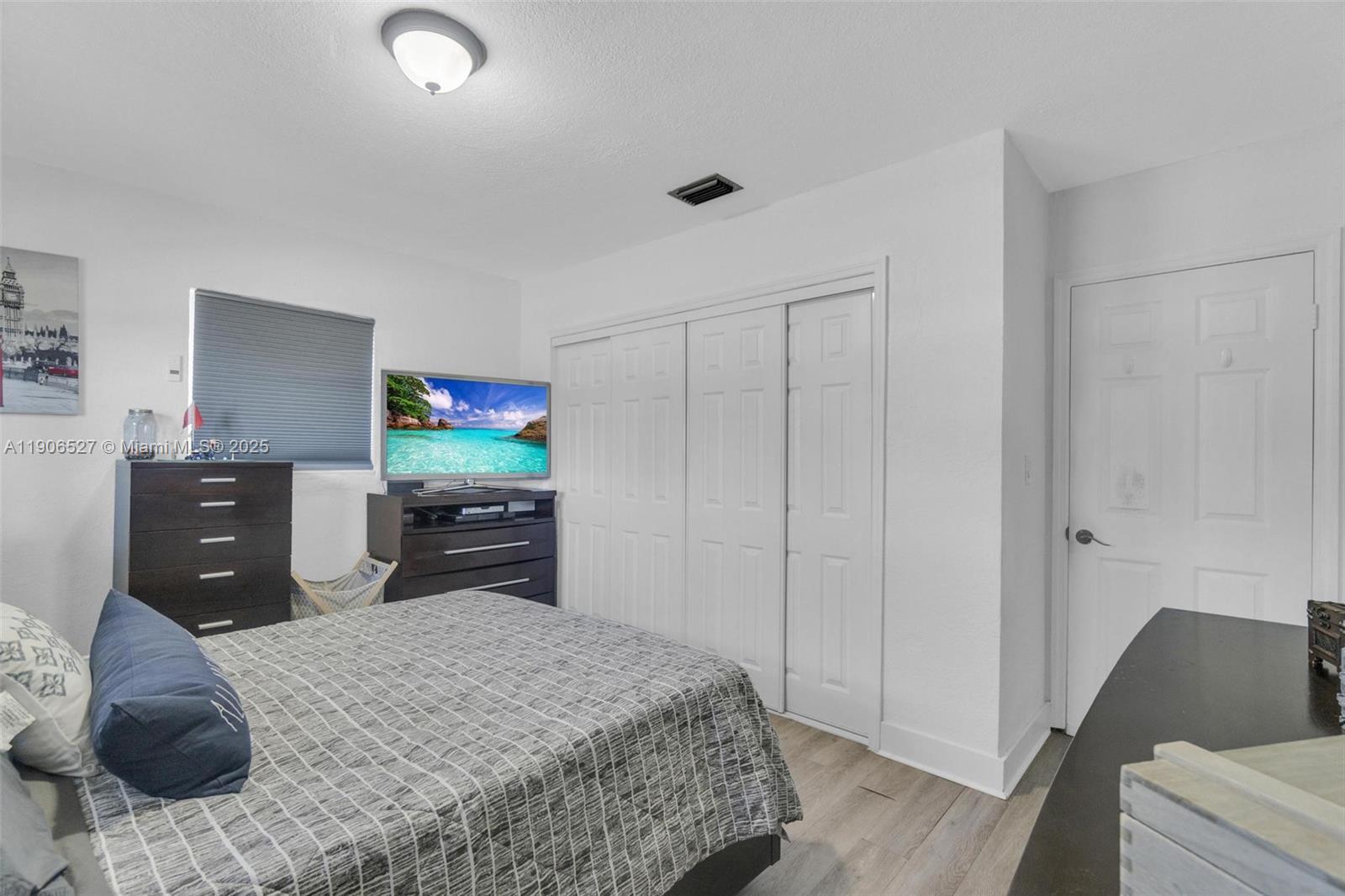 BONNIE BRIAR ESTATES - Residential