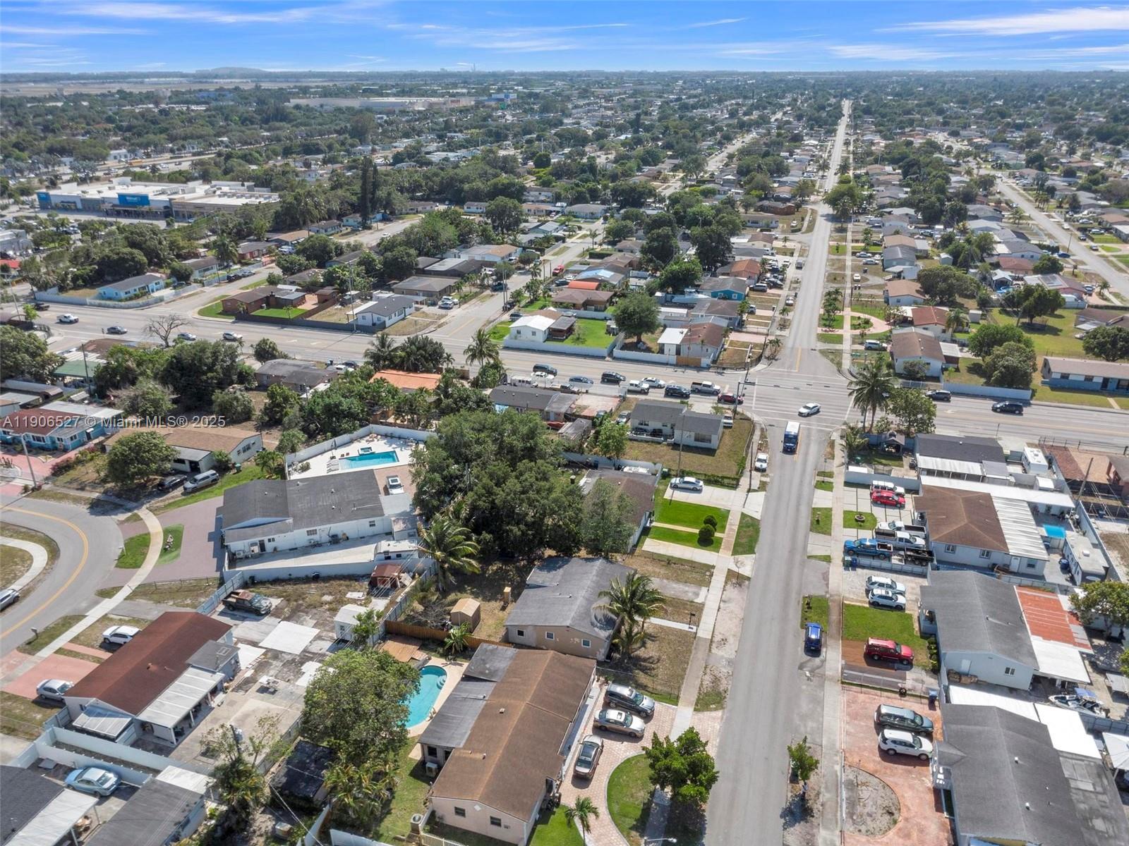 BONNIE BRIAR ESTATES - Residential