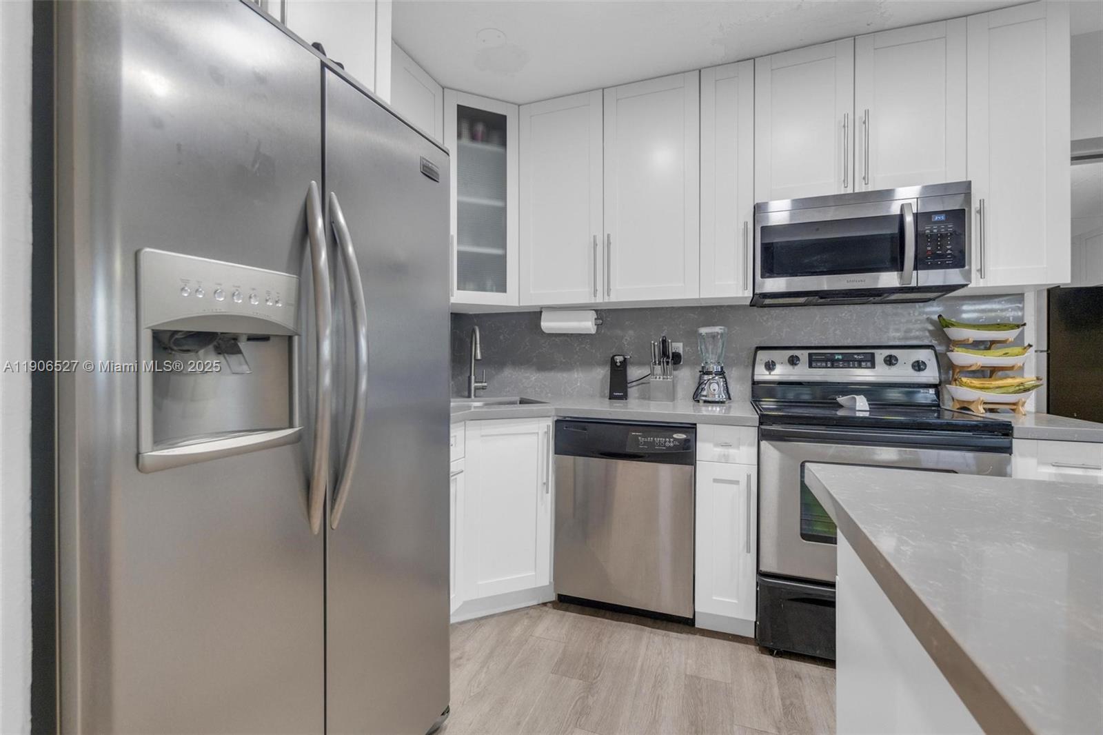 BONNIE BRIAR ESTATES - Residential