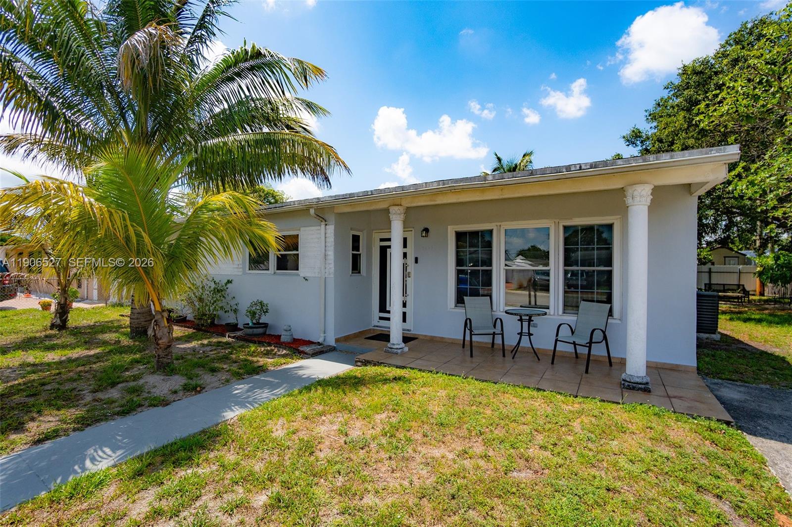 BONNIE BRIAR ESTATES - Residential