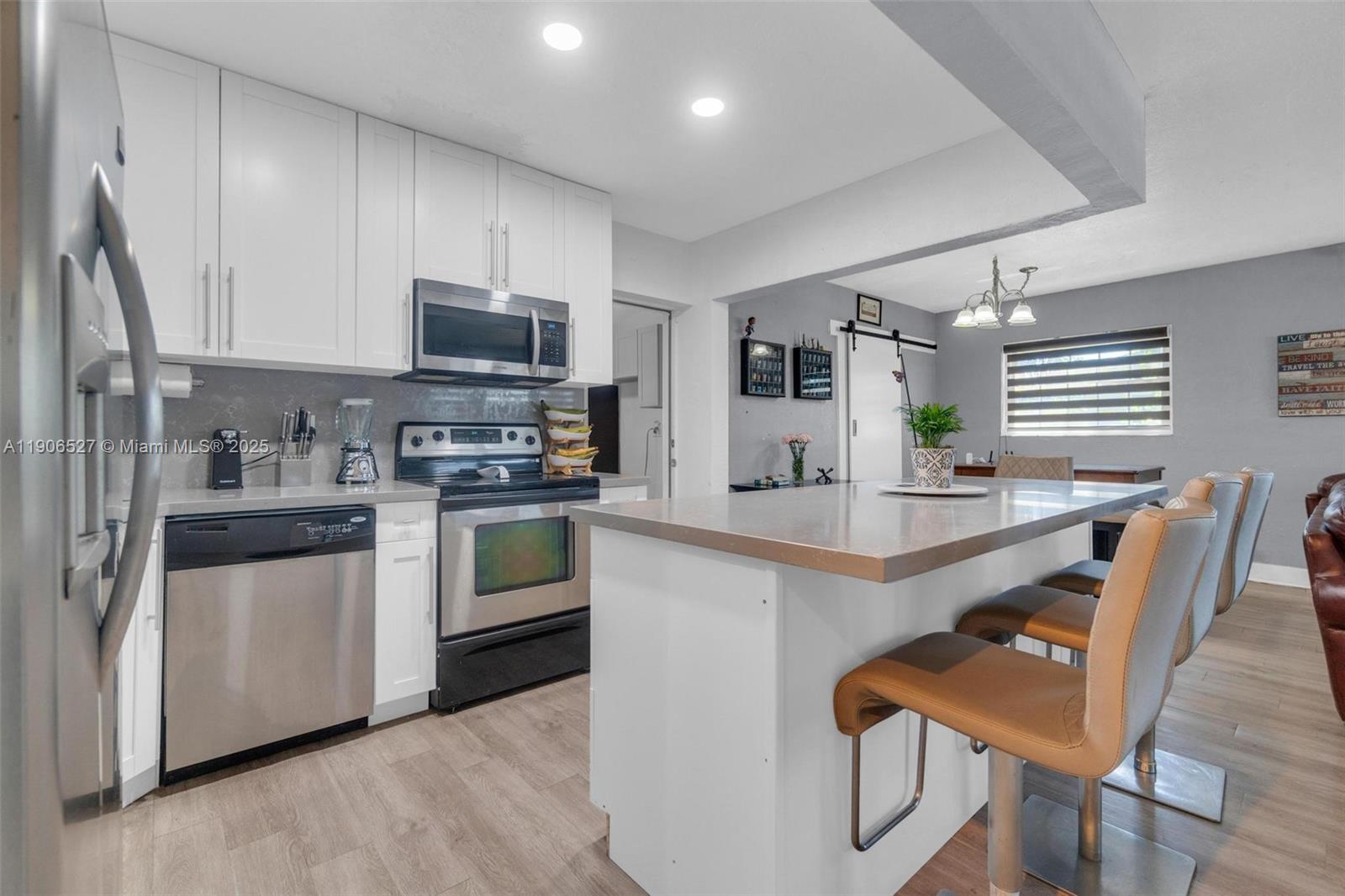 BONNIE BRIAR ESTATES - Residential