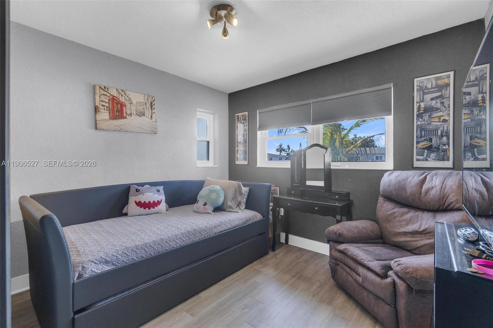 BONNIE BRIAR ESTATES - Residential