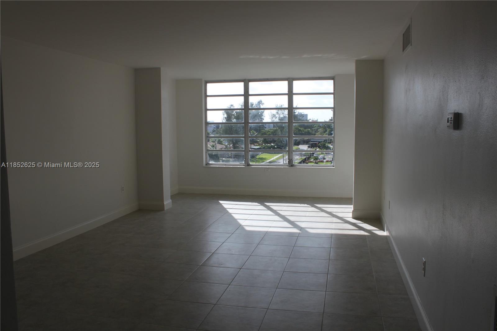 Prime Location! Just 3 blocks from Biscayne Blvd and close to Johnson & Wales University, LA Fitness, Whole Foods, Publix, Walgreens, and more. Enjoy quick access to I-95 and be just 5 minutes from the beach and Aventura Mall, perfect for shopping, dining, and entertainment. Community Amenities include a swimming pool, laundry facilities, extra storage, and assigned gated parking for your convenience and peace of mind.
