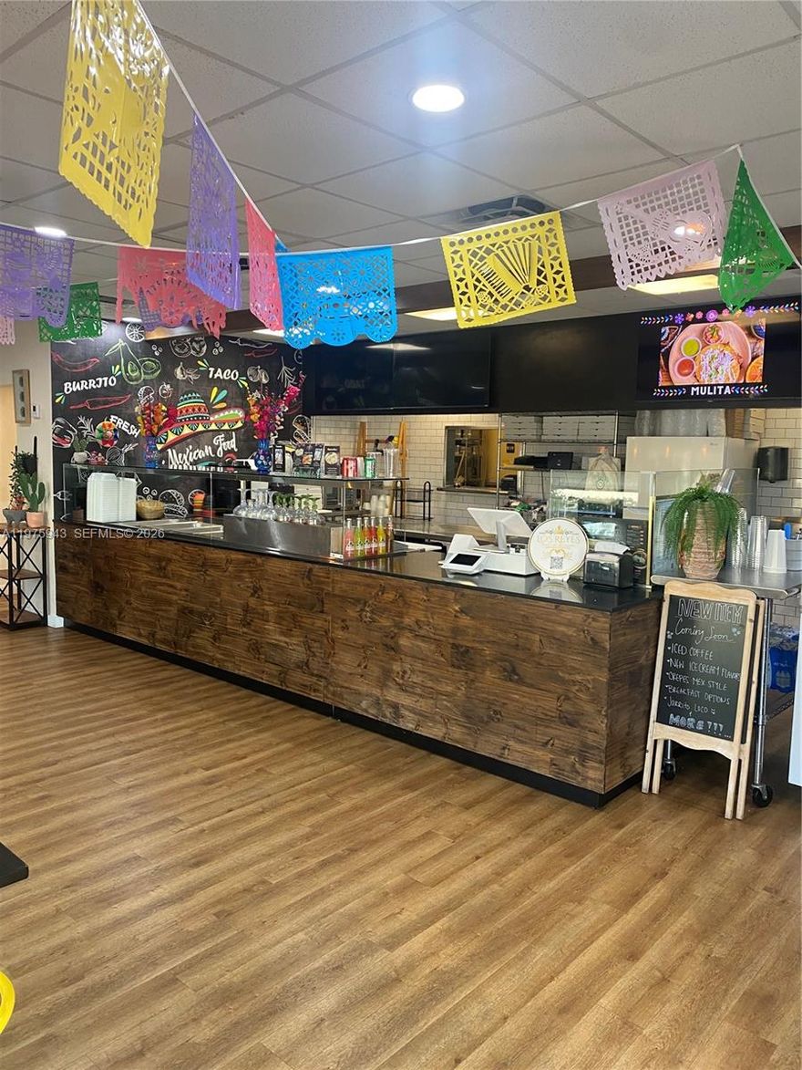 Traditional Mexican restaurant for sale, featuring exquisite cuisine and a wide variety of authentic dishes.
The business is fully equipped and located on a high-traffic street, ensuring excellent visibility and a steady flow of customers Ideal opportunity for investors or restaurateurs looking to continue operating a successful and well-established concept, please do not disturb employees and owneronly hoy appointment