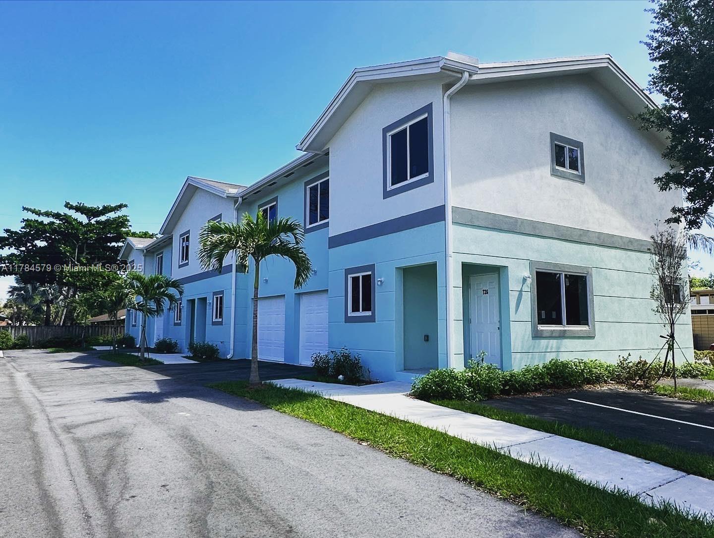 728 NW 2nd Ave