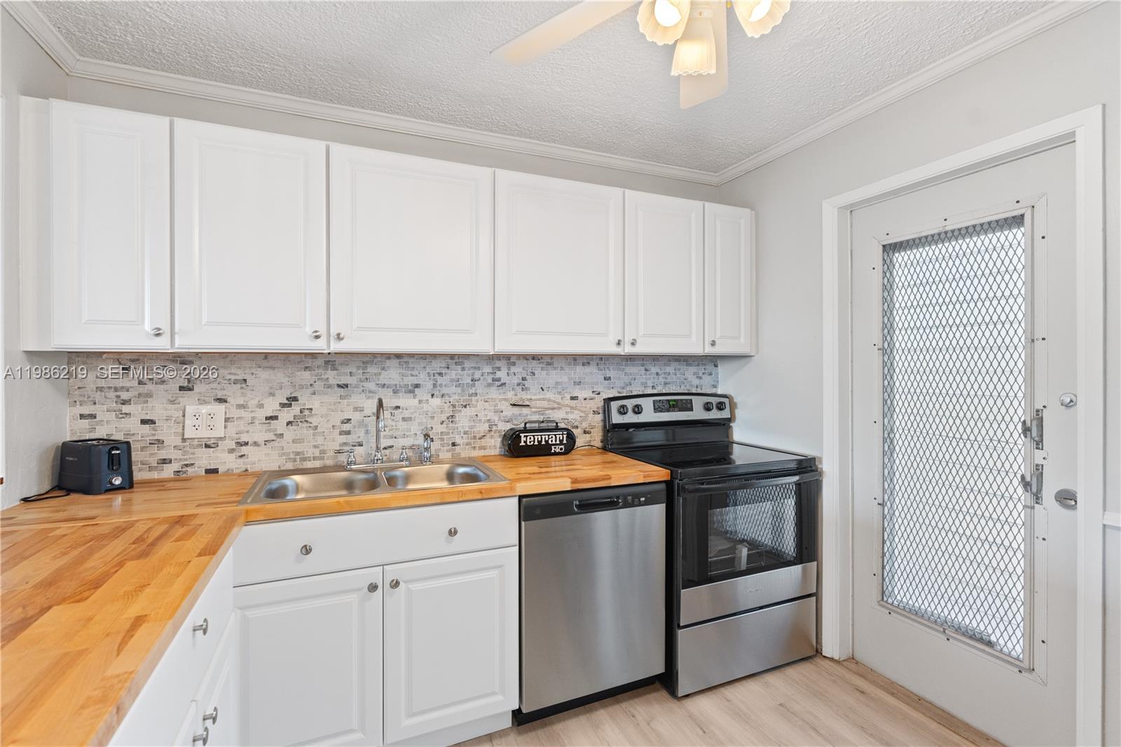 HILLCREST COUNTRY CLUB - Residential