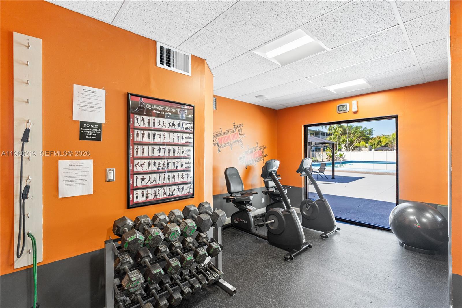 HILLCREST COUNTRY CLUB - Residential