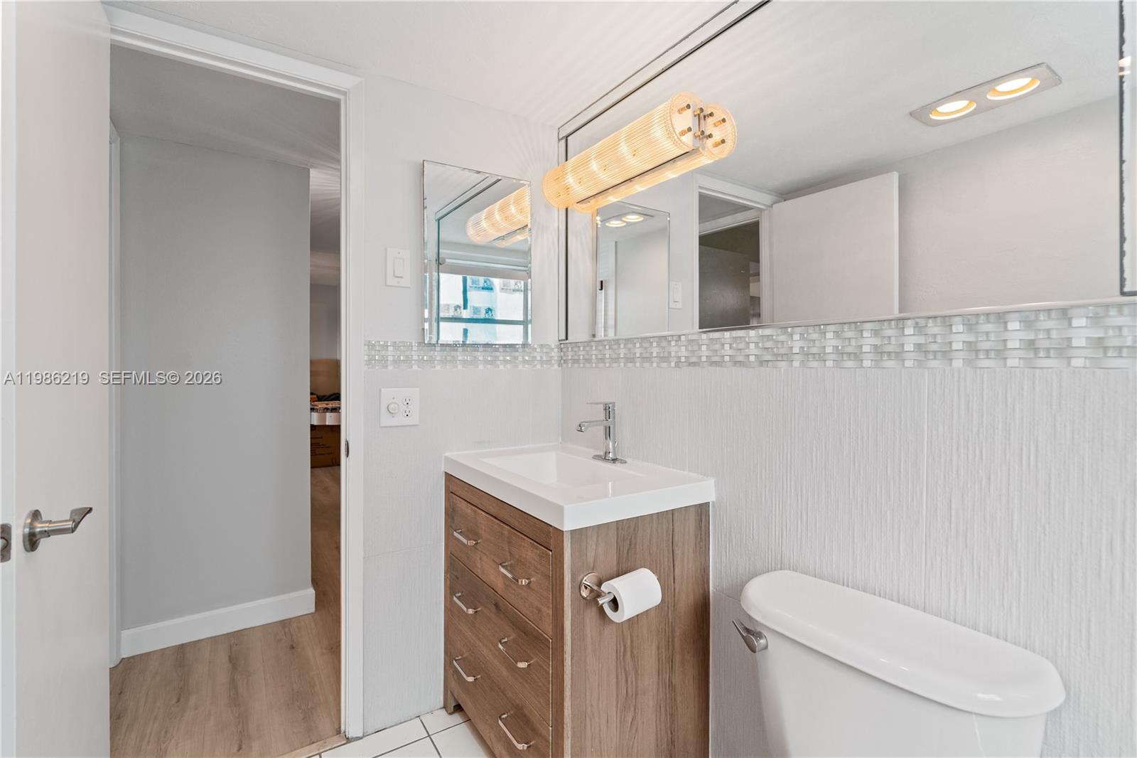 HILLCREST COUNTRY CLUB - Residential