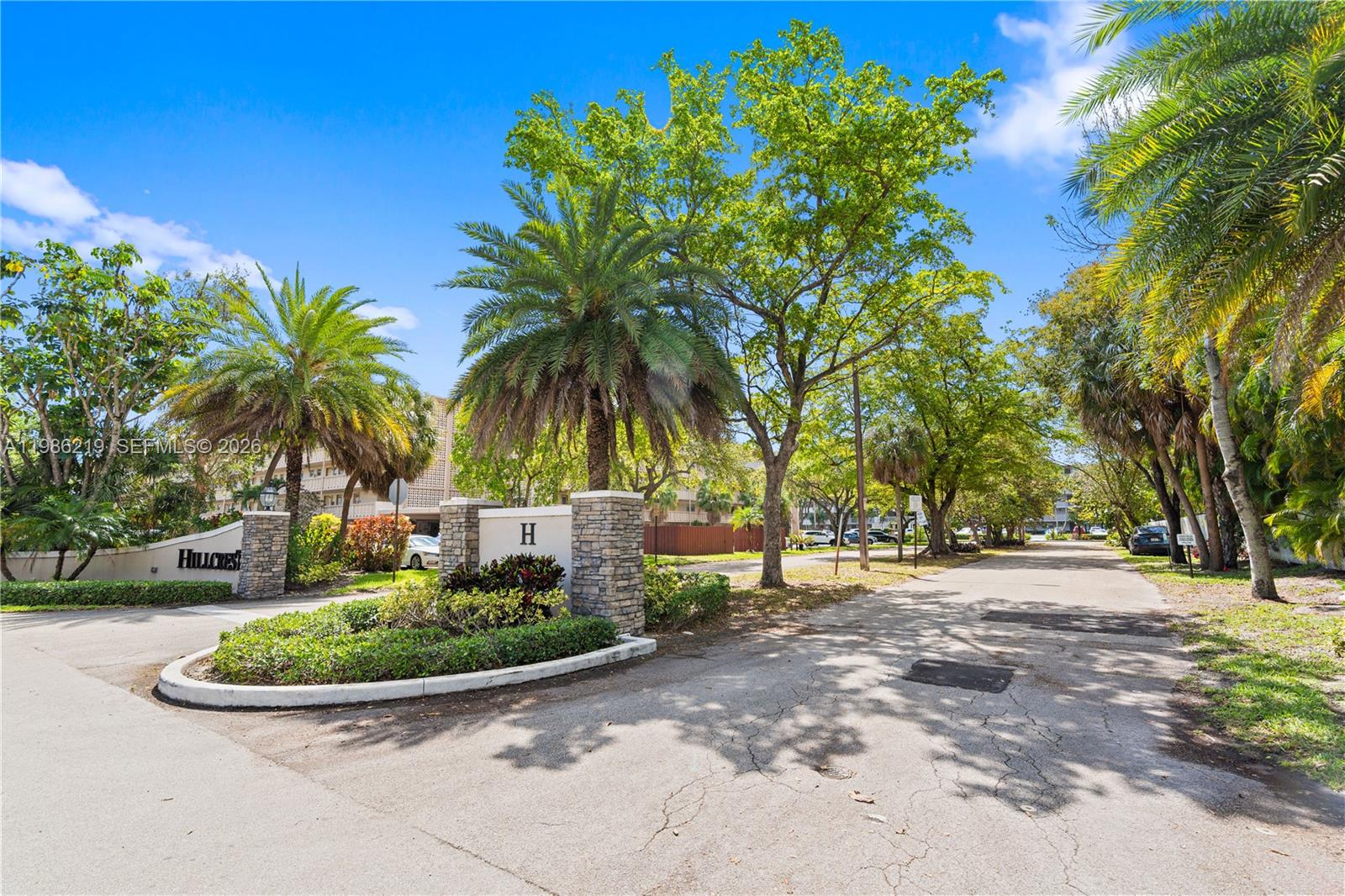 HILLCREST COUNTRY CLUB - Residential