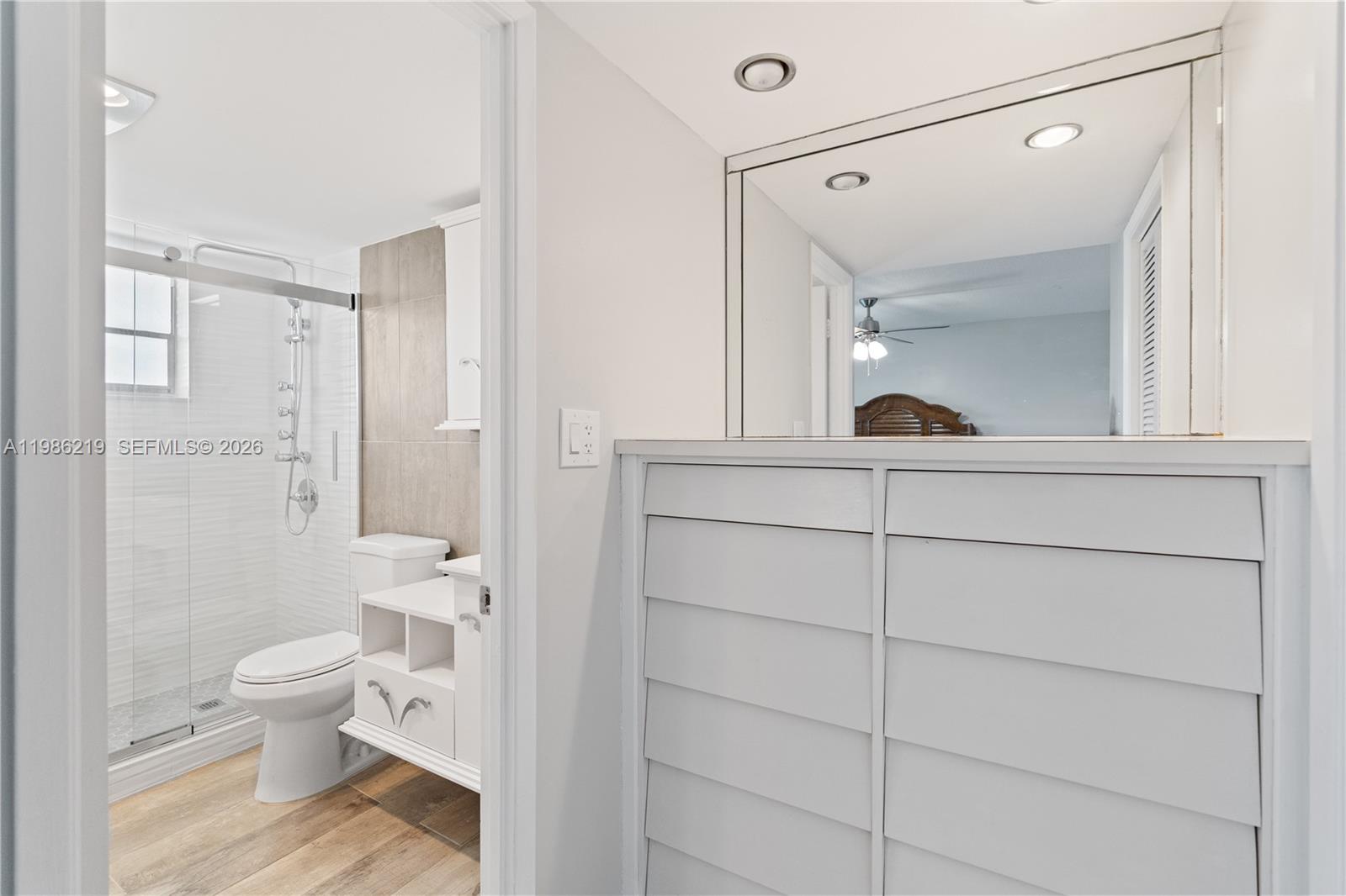 HILLCREST COUNTRY CLUB - Residential