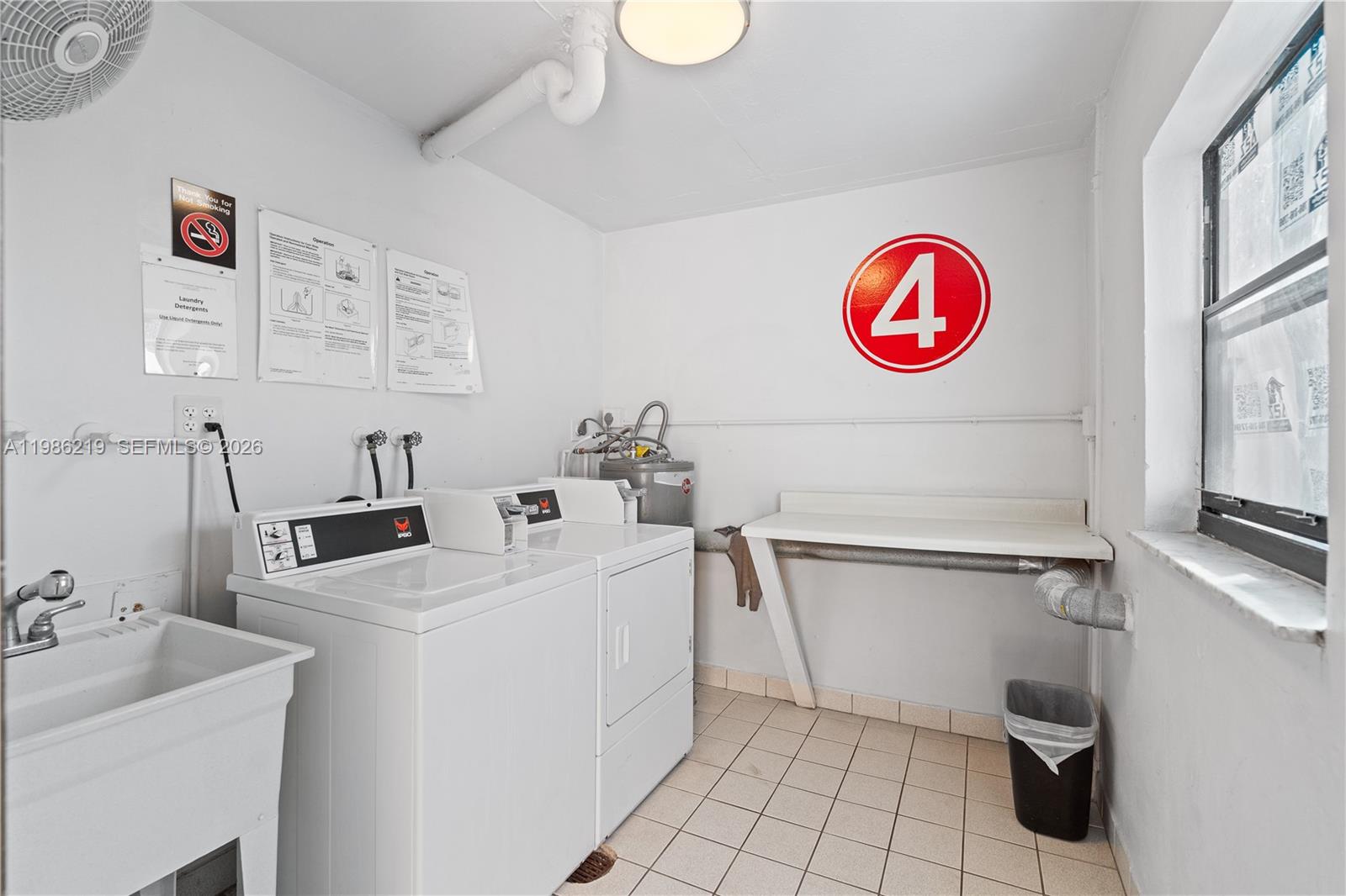 HILLCREST COUNTRY CLUB - Residential