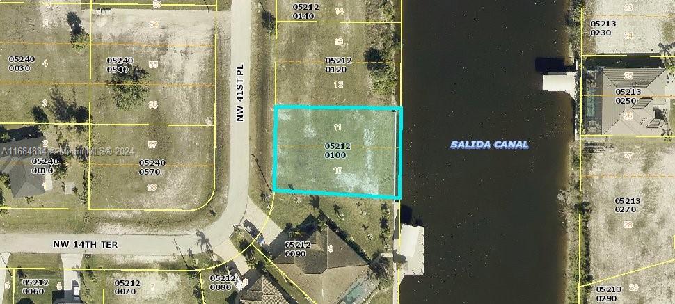 DIRECT, no bridges, gulf sailboat access lot with a seawall in Northwest Cape Coral! Build your dream home on this piece of paradise and take advantage of the fact that you’re only about 25 minutes from open water with easy boating access to Matlacha, Cayo Costa, Captiva, Sanibel, Boca Grande, Fort Myers Beach and plenty of waterfront dining options.