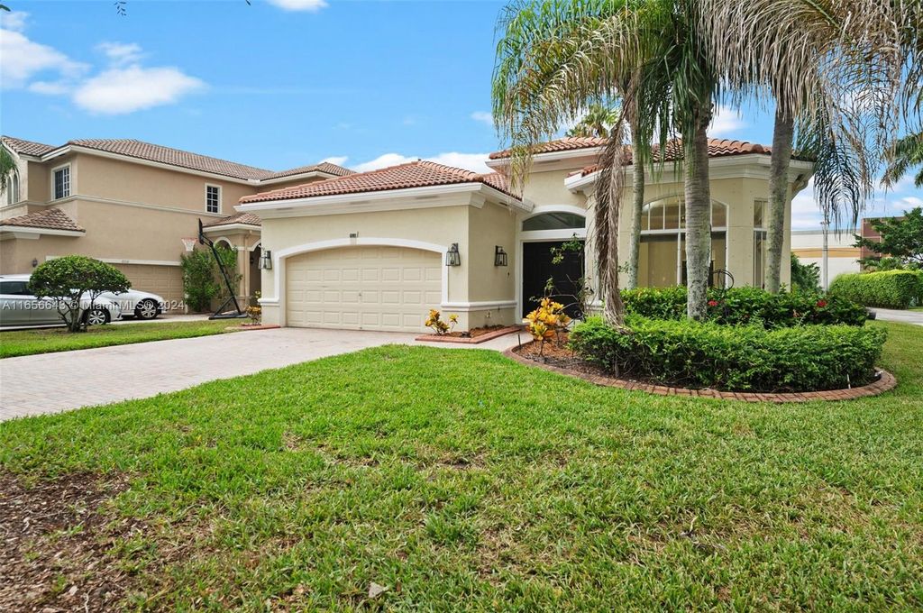Photo of 6001 SW 195th Ave, Pembroke Pines, FL 33332 (MLS # A11656643)
