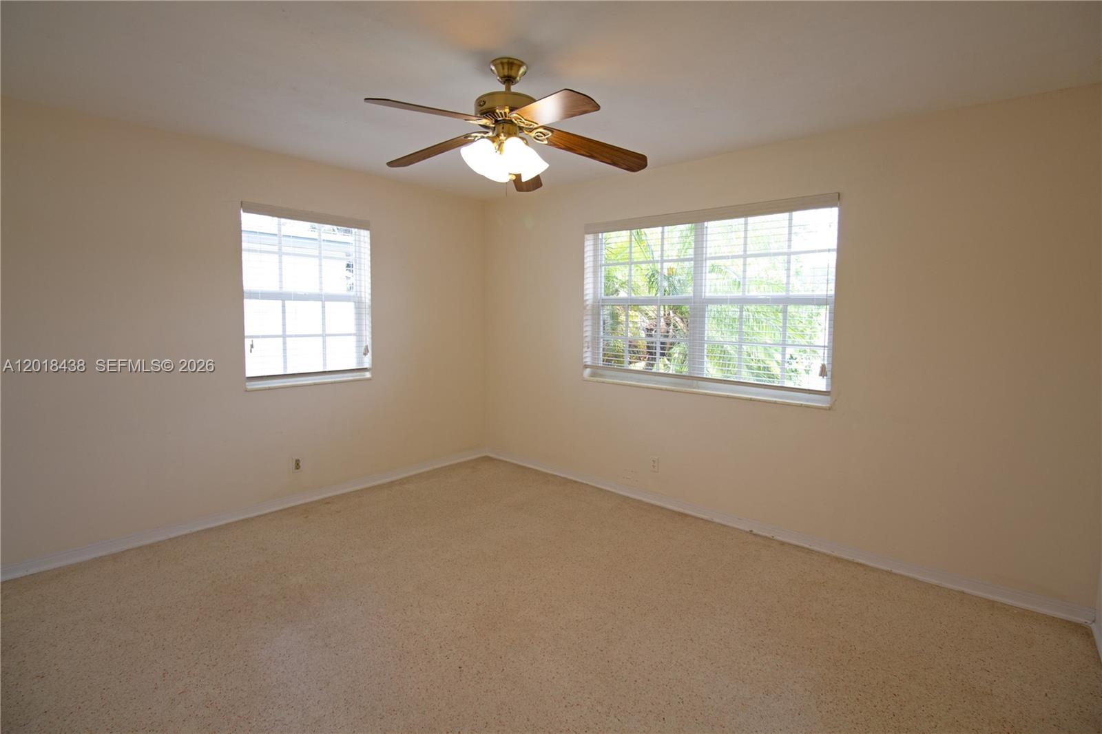 TOWN OF HALLANDALE B-13 - Residential