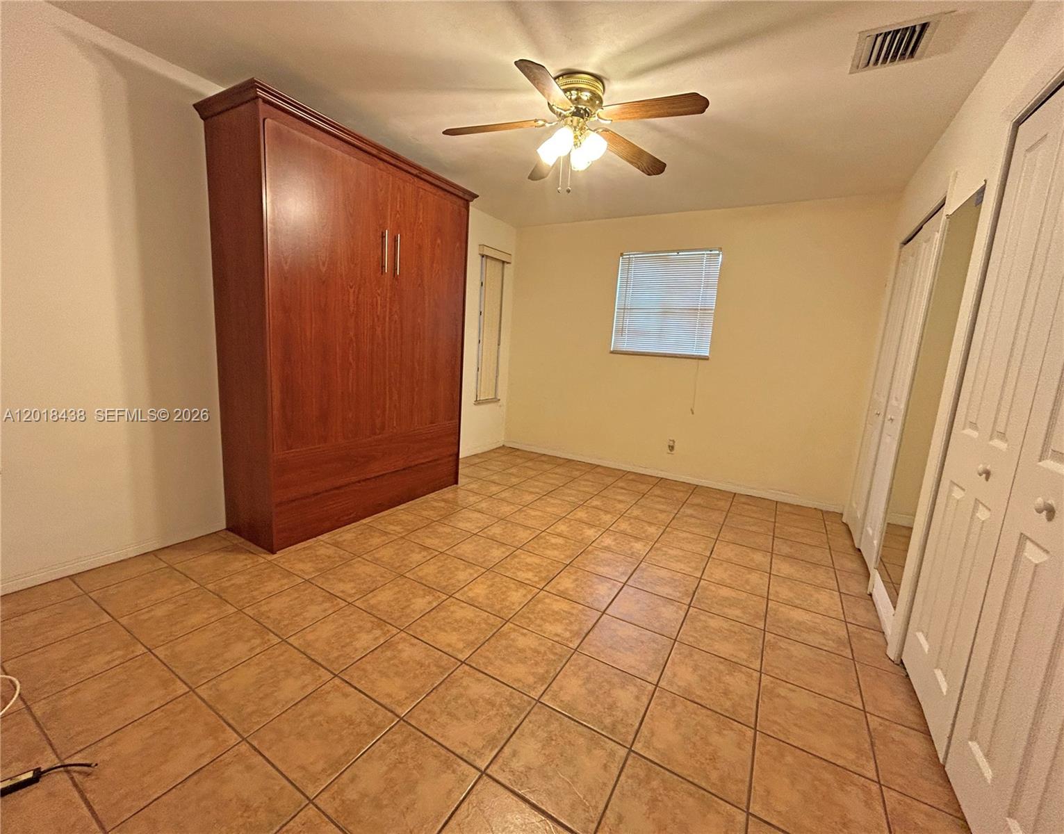 TOWN OF HALLANDALE B-13 - Residential