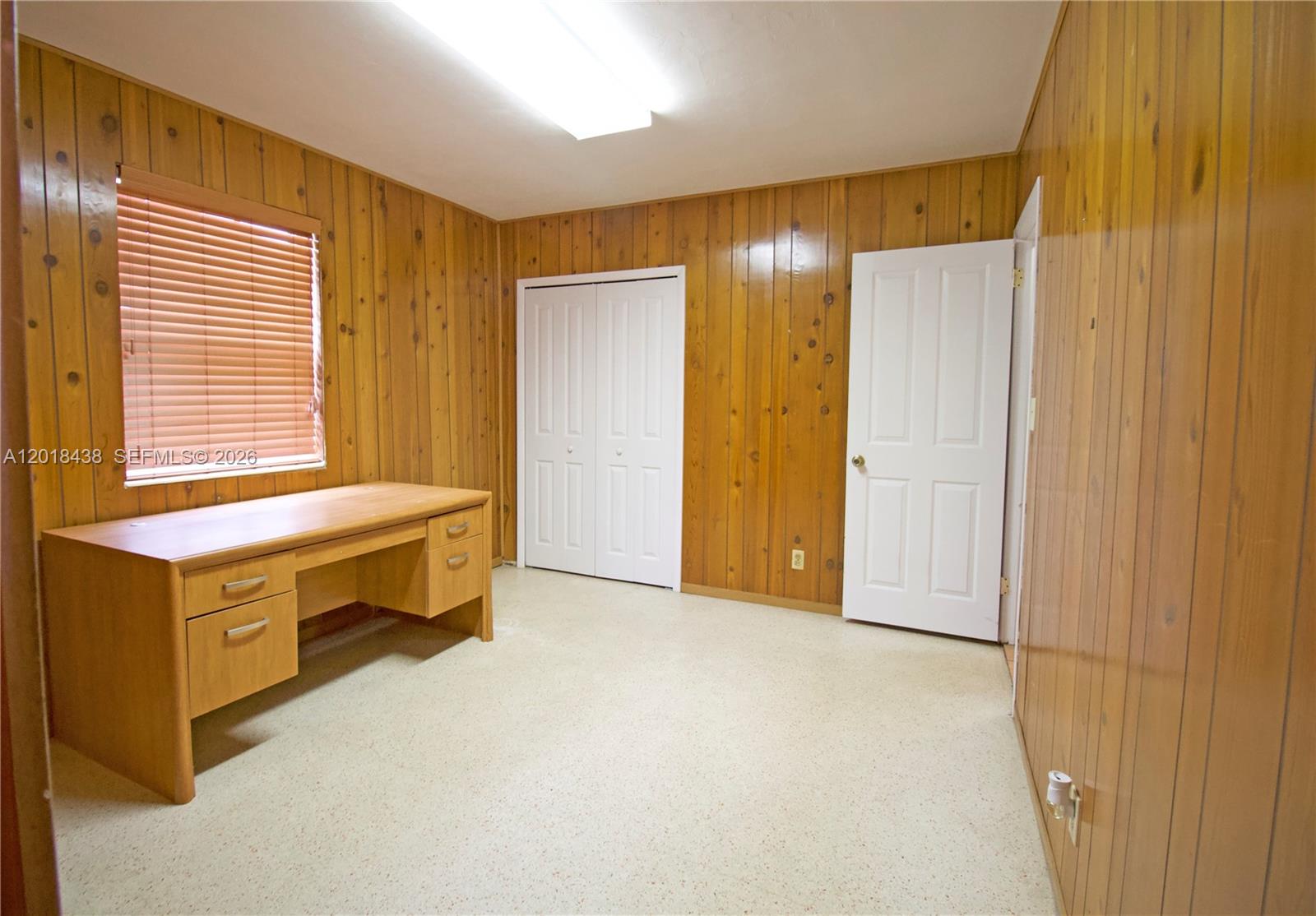 TOWN OF HALLANDALE B-13 - Residential