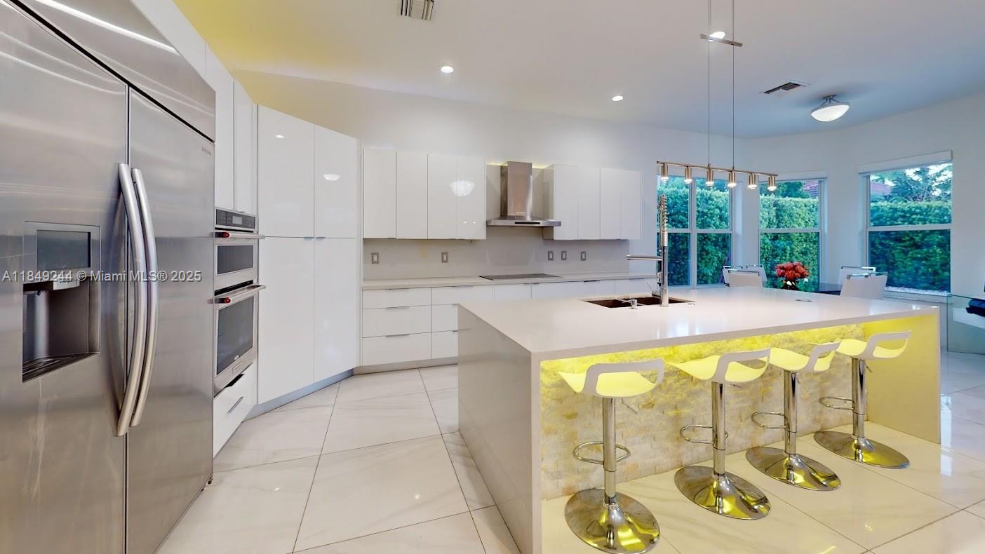 1946 Harbor View Cir