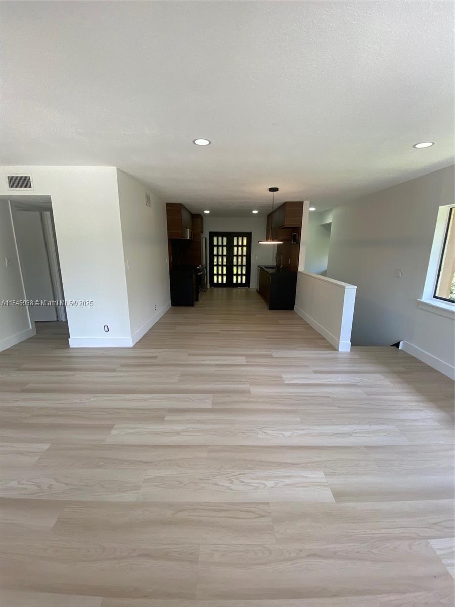 WIMBLEDON AT JACARANDA CO - Residential