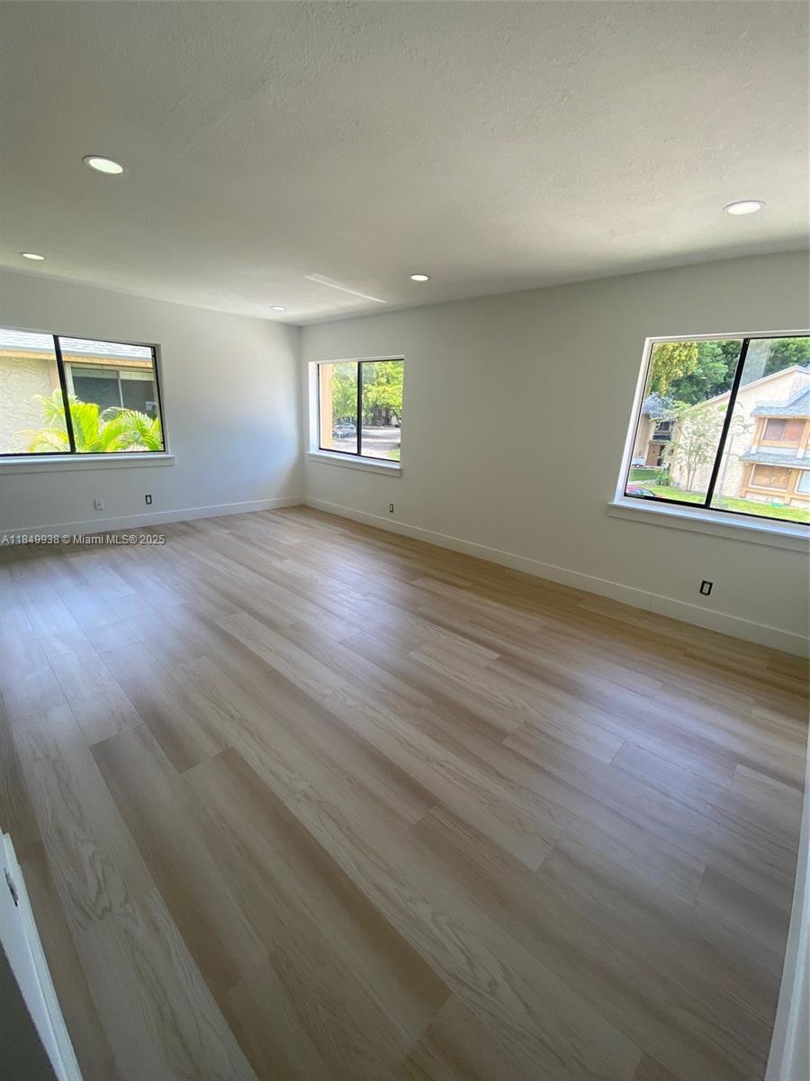 WIMBLEDON AT JACARANDA CO - Residential