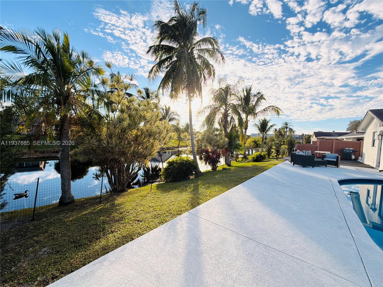 CRYSTAL HEIGHTS - Residential