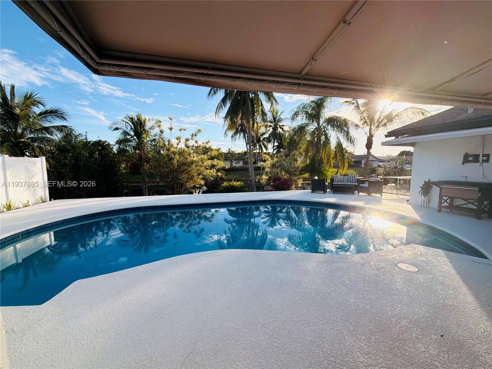 CRYSTAL HEIGHTS - Residential