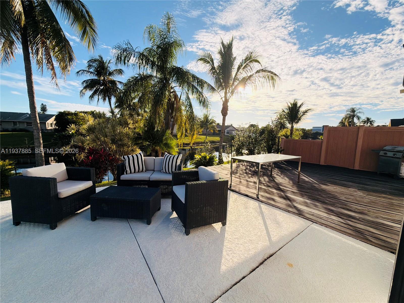 CRYSTAL HEIGHTS - Residential