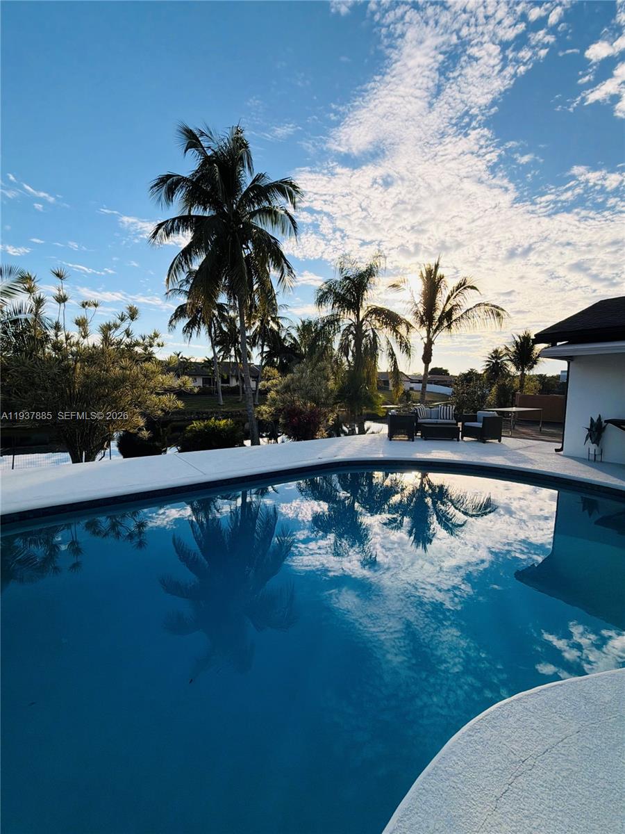 CRYSTAL HEIGHTS - Residential