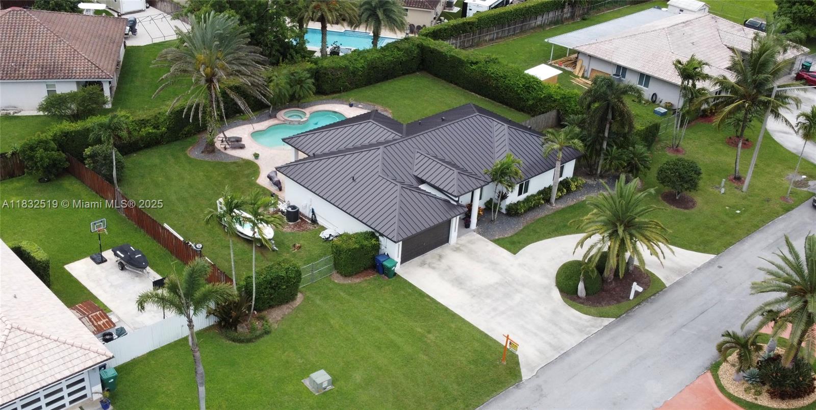 AVOCADO JUNCTION - Residential