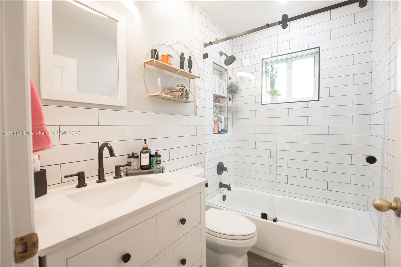 AVOCADO JUNCTION - Residential