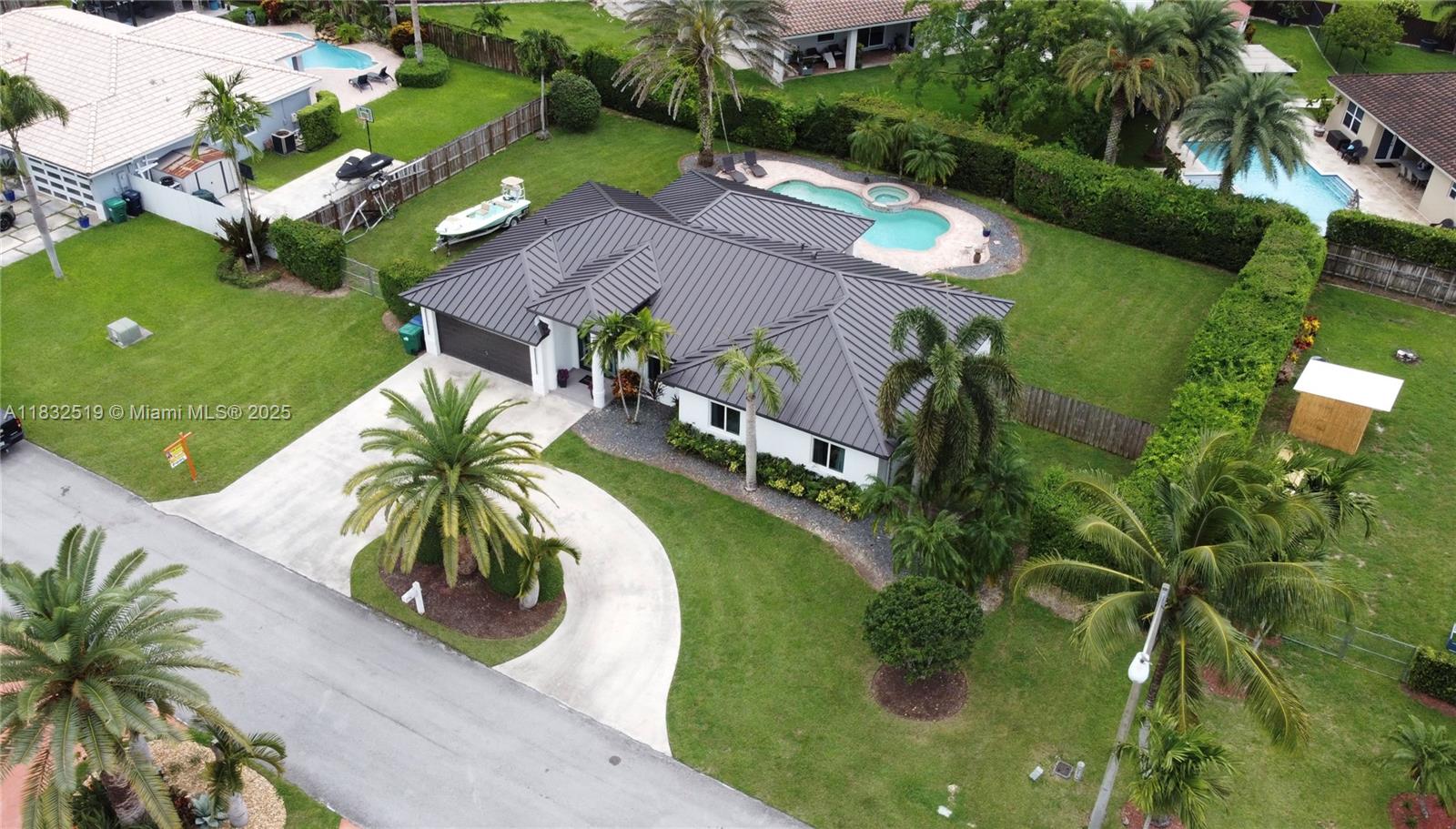 AVOCADO JUNCTION - Residential