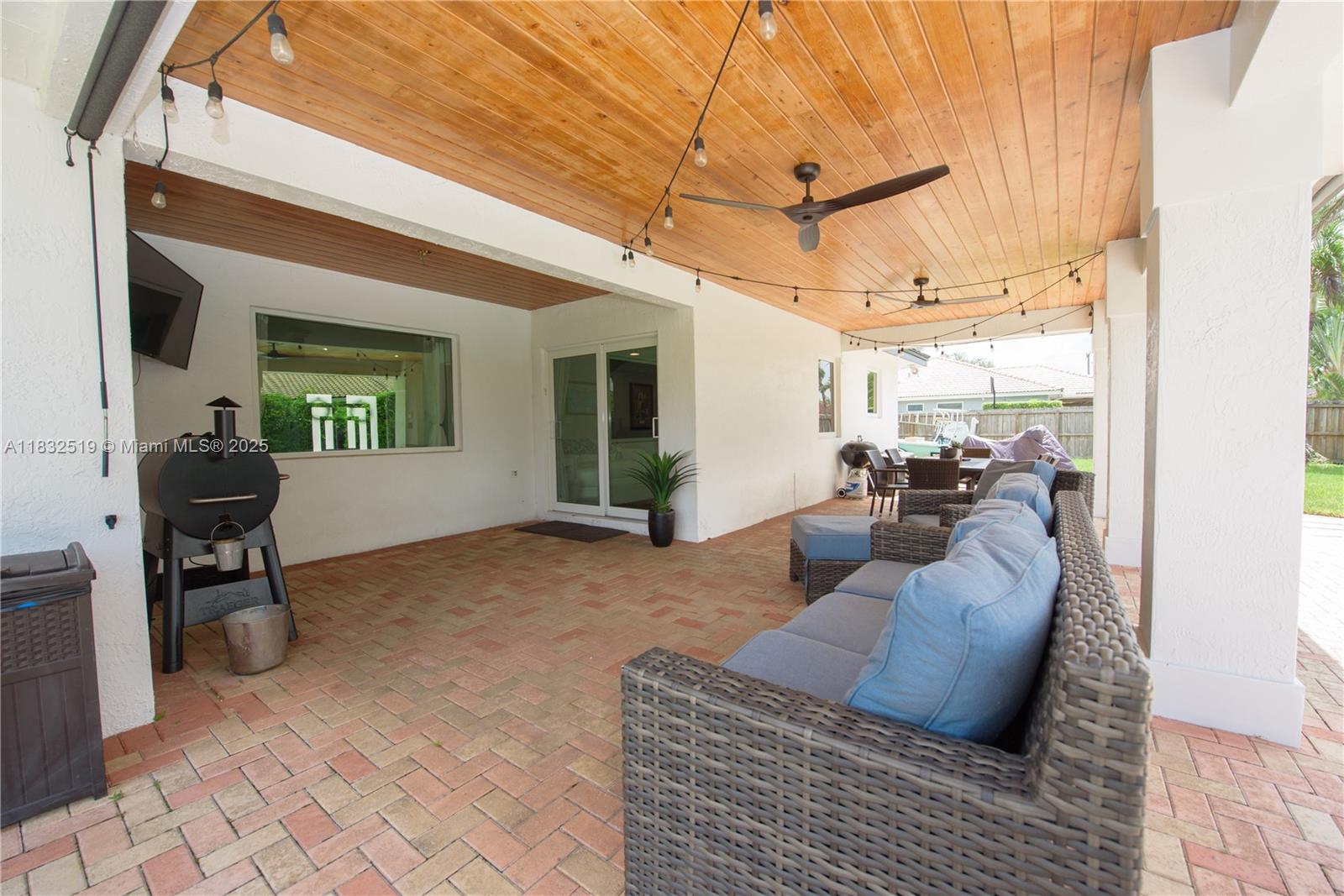 AVOCADO JUNCTION - Residential