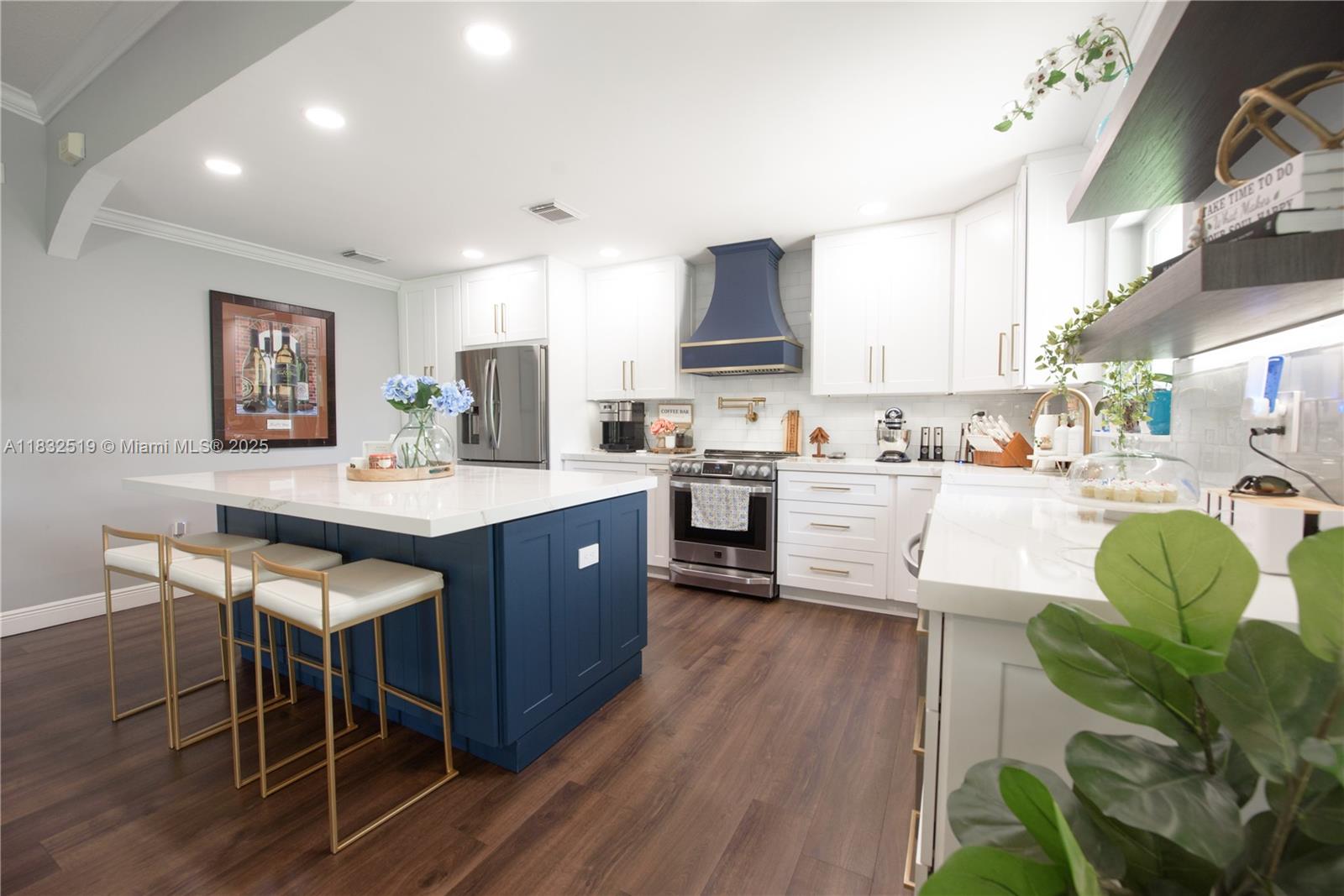 AVOCADO JUNCTION - Residential