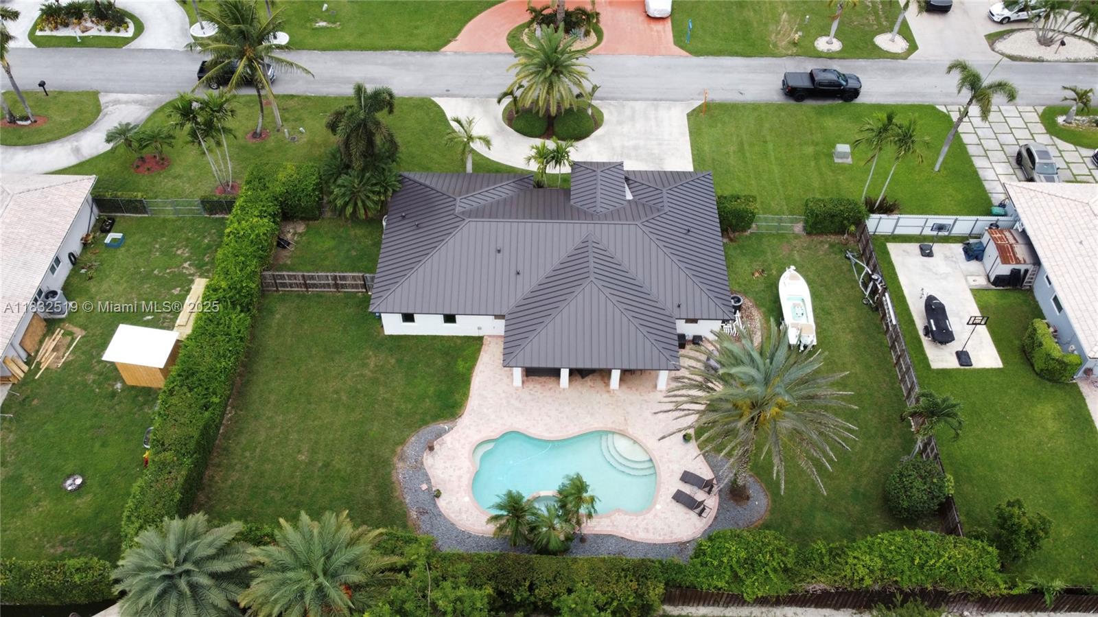 AVOCADO JUNCTION - Residential