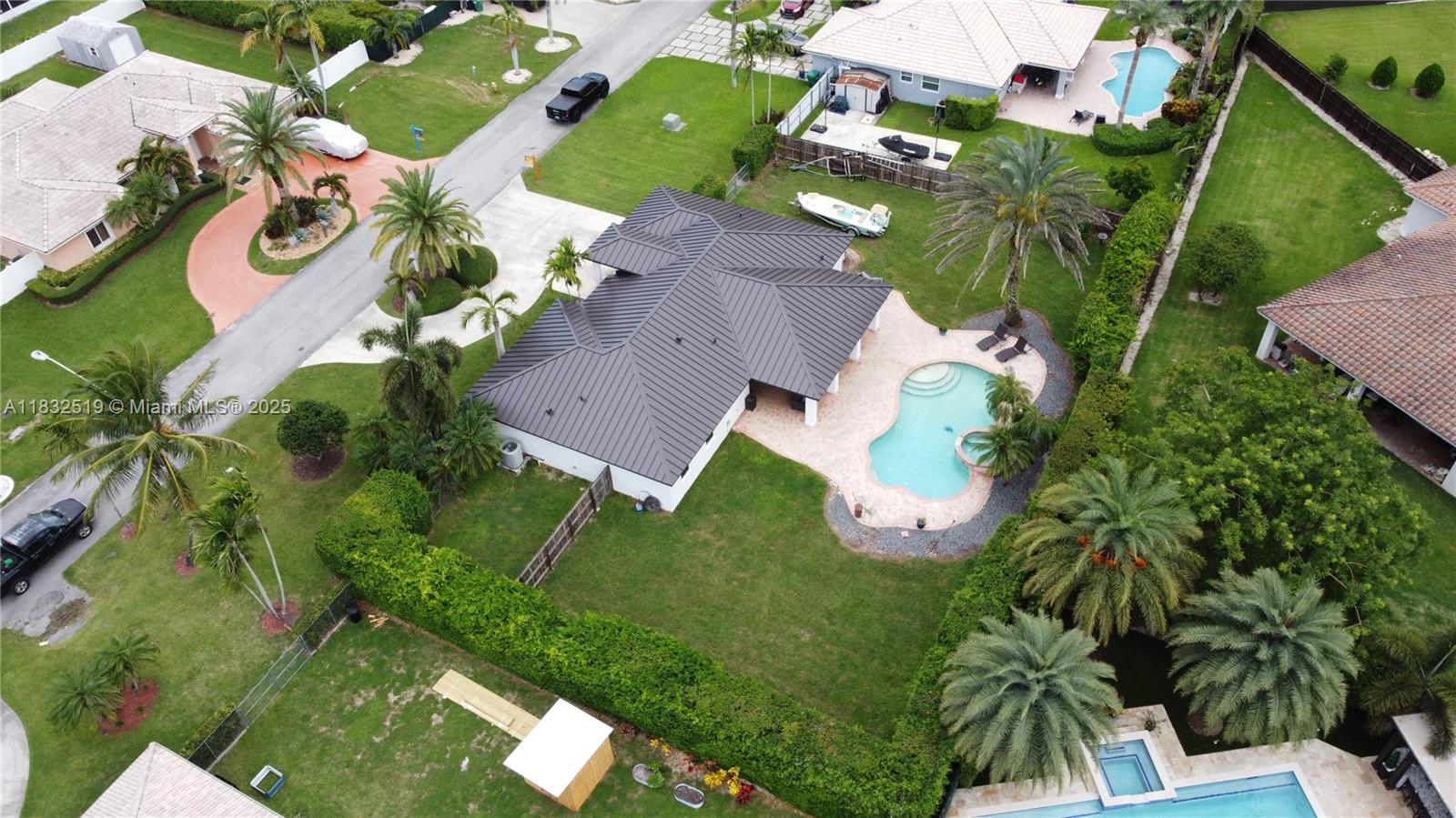 AVOCADO JUNCTION - Residential