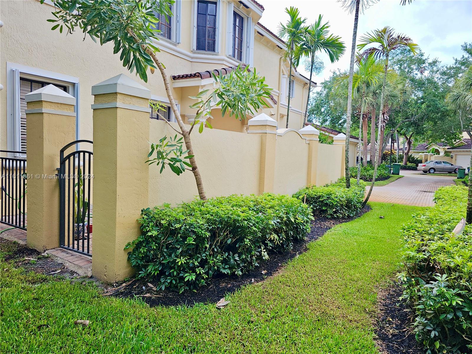 Photo 6 of 42 of 1675 Passion Vine Cir 20-1 townhome