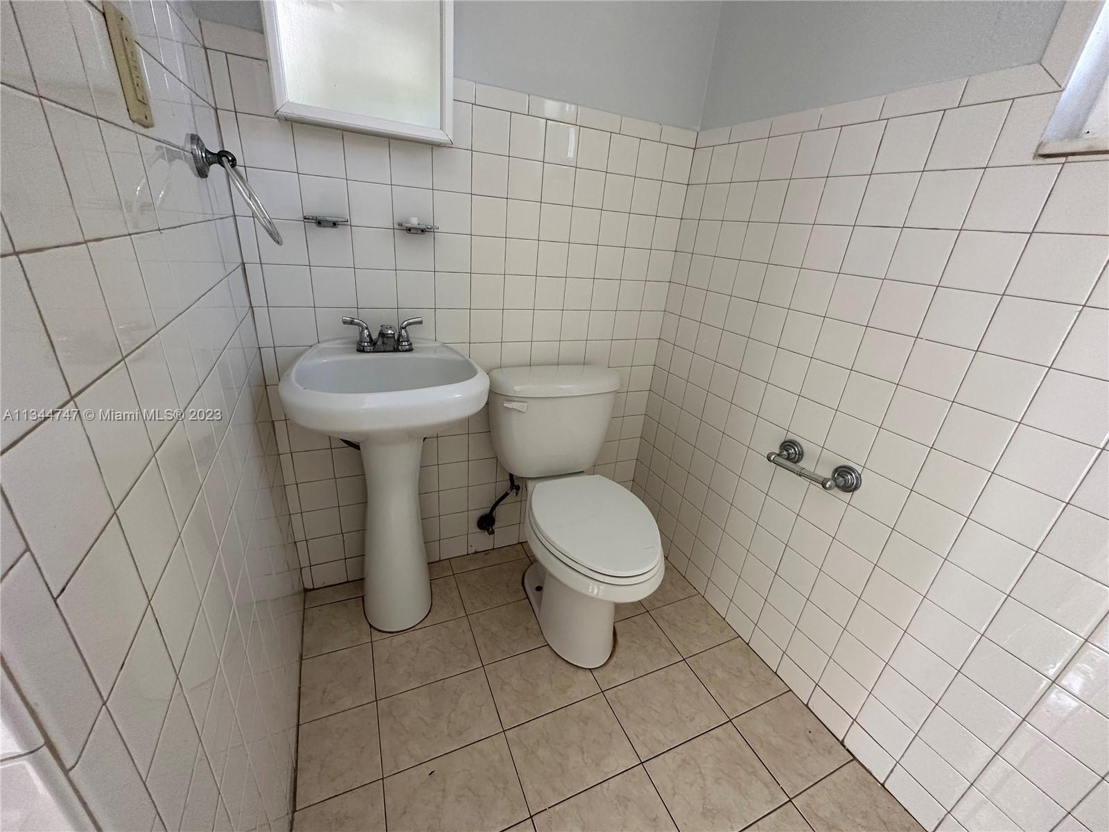 Miami Shores, Florida 33168, United States, 3 Bedrooms Bedrooms, ,1 BathroomBathrooms,Residential,Active,73646