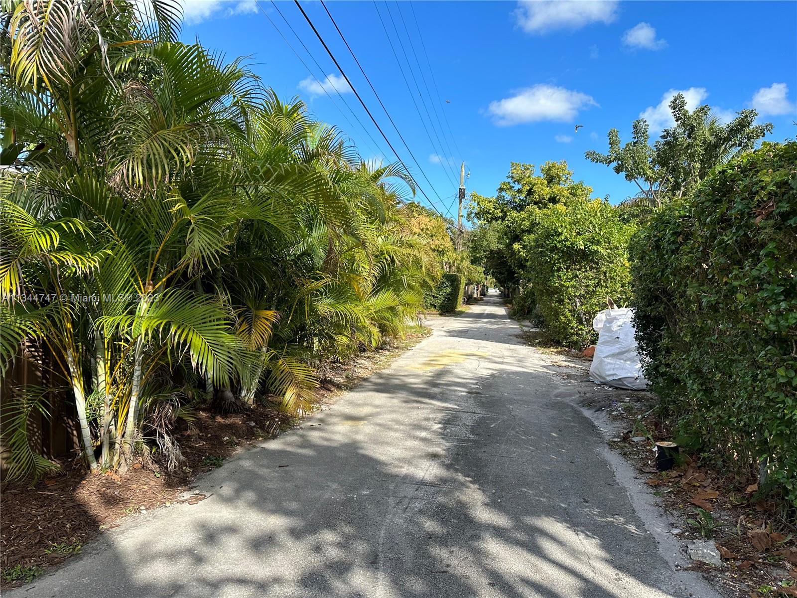 Miami Shores, Florida 33168, United States, 3 Bedrooms Bedrooms, ,1 BathroomBathrooms,Residential,Active,73646