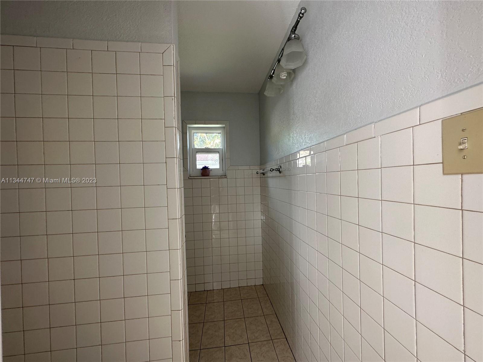 Miami Shores, Florida 33168, United States, 3 Bedrooms Bedrooms, ,1 BathroomBathrooms,Residential,Active,73646