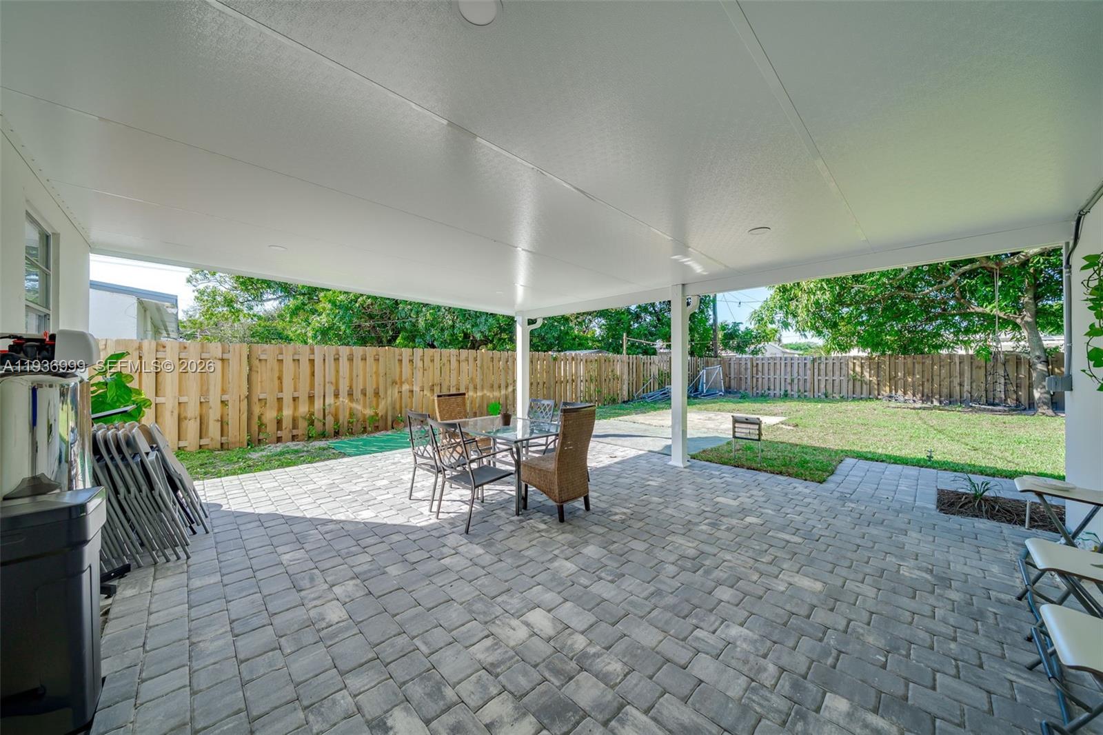 LAUDERDALE MANORS ADD-REV - Residential