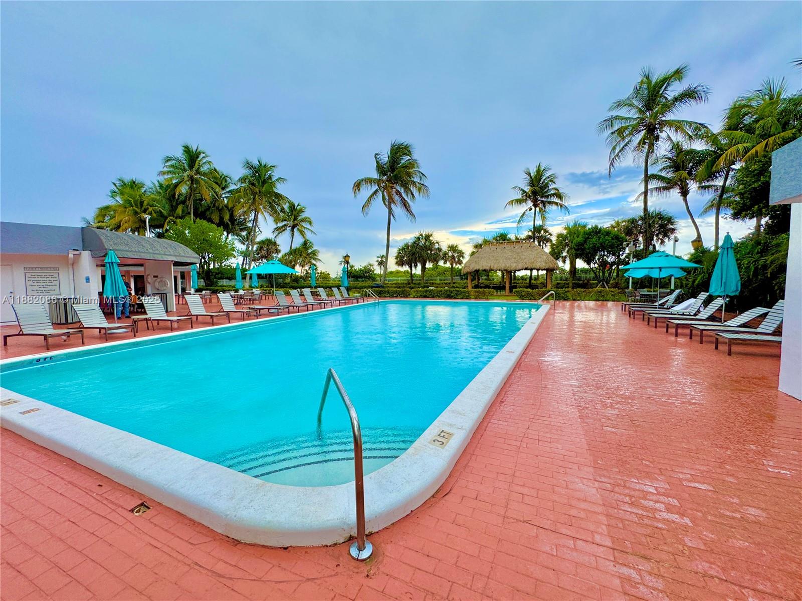 THE RIVIERA CONDO - Residential