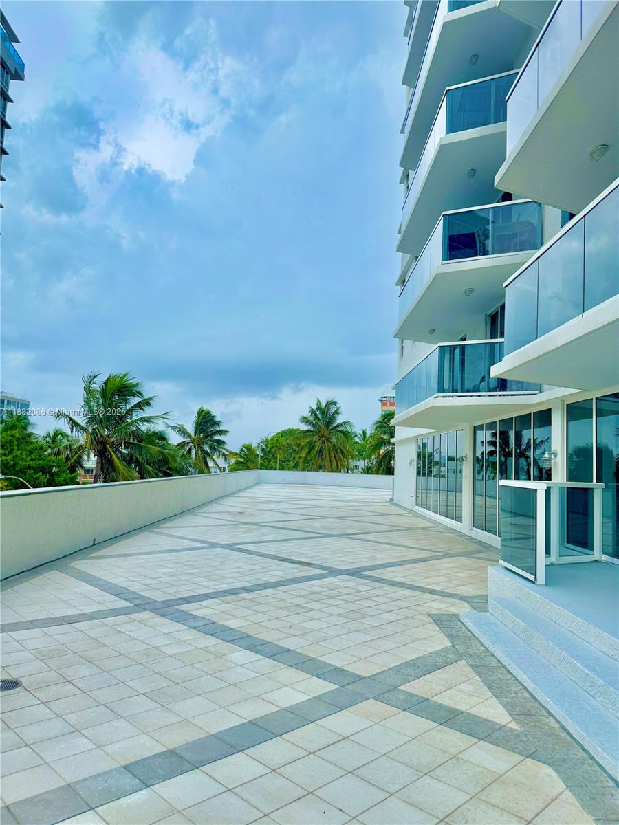 THE RIVIERA CONDO - Residential