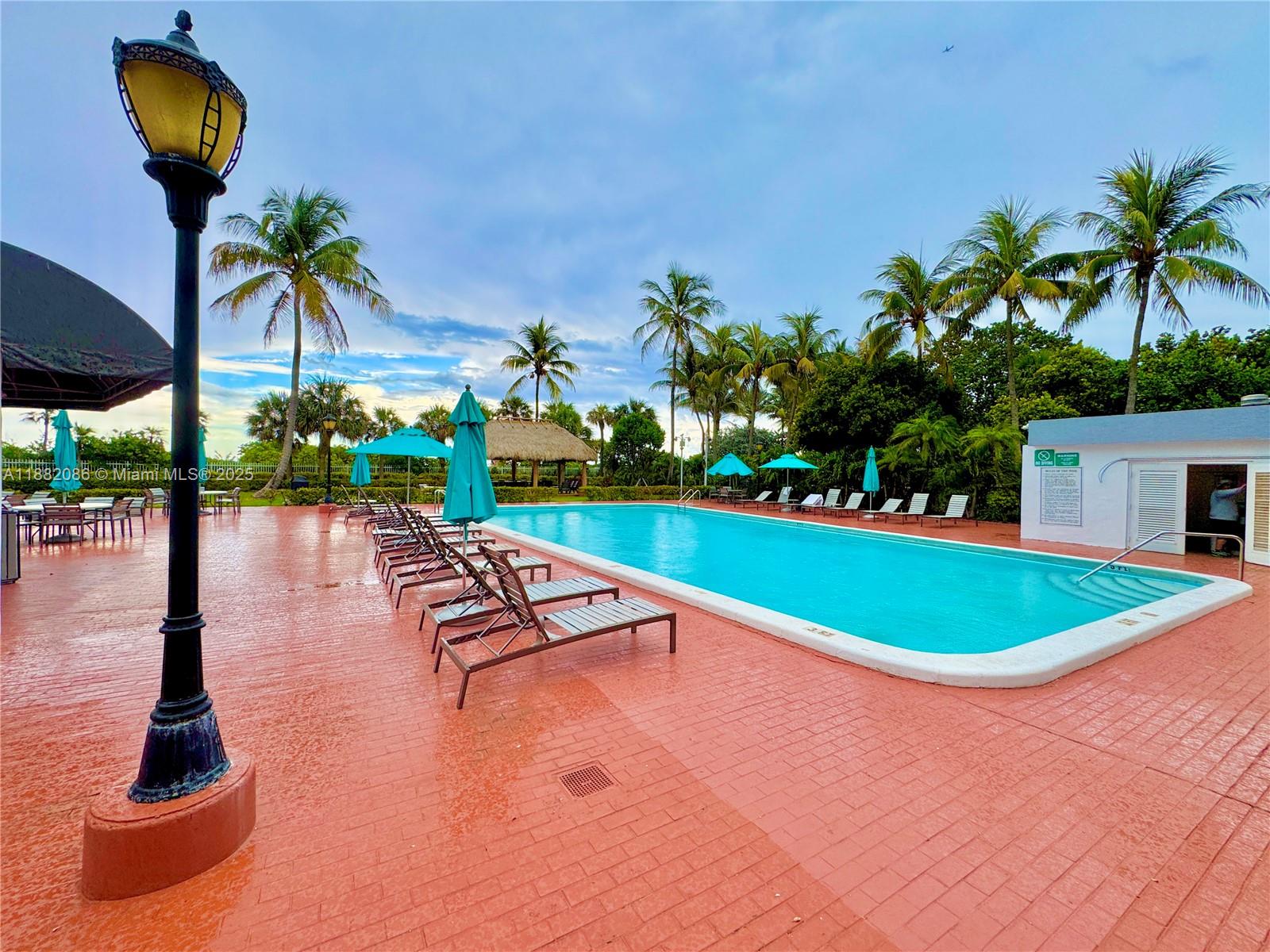 THE RIVIERA CONDO - Residential