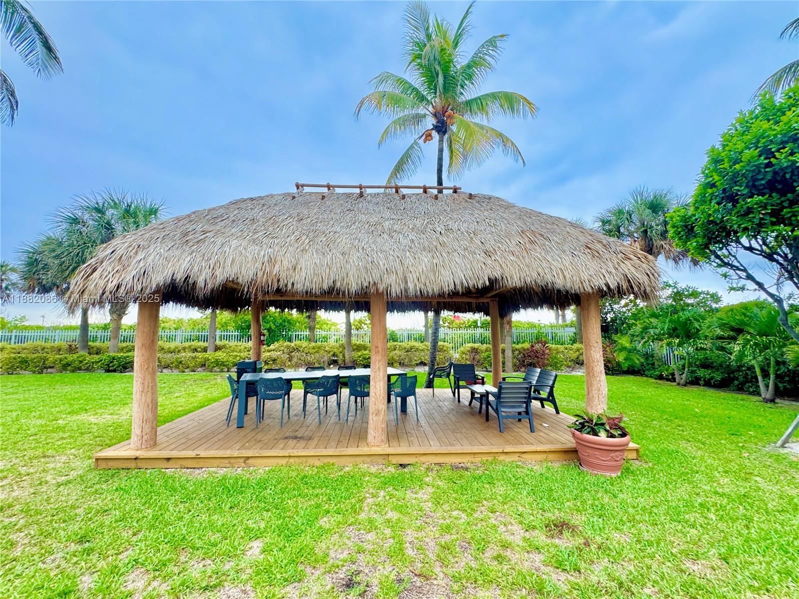 THE RIVIERA CONDO - Residential