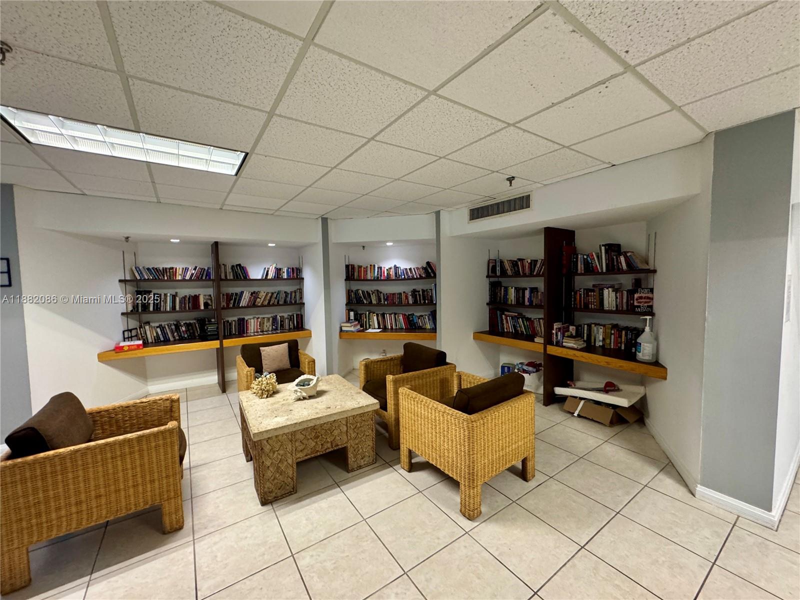 THE RIVIERA CONDO - Residential