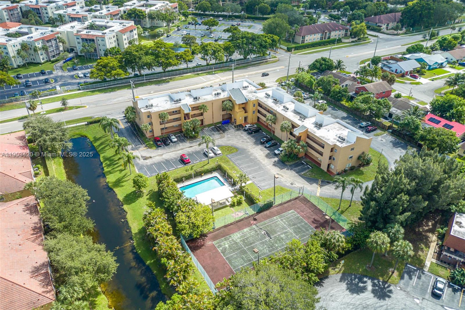 GARDENS OF BURNHAM WOODS - Residential