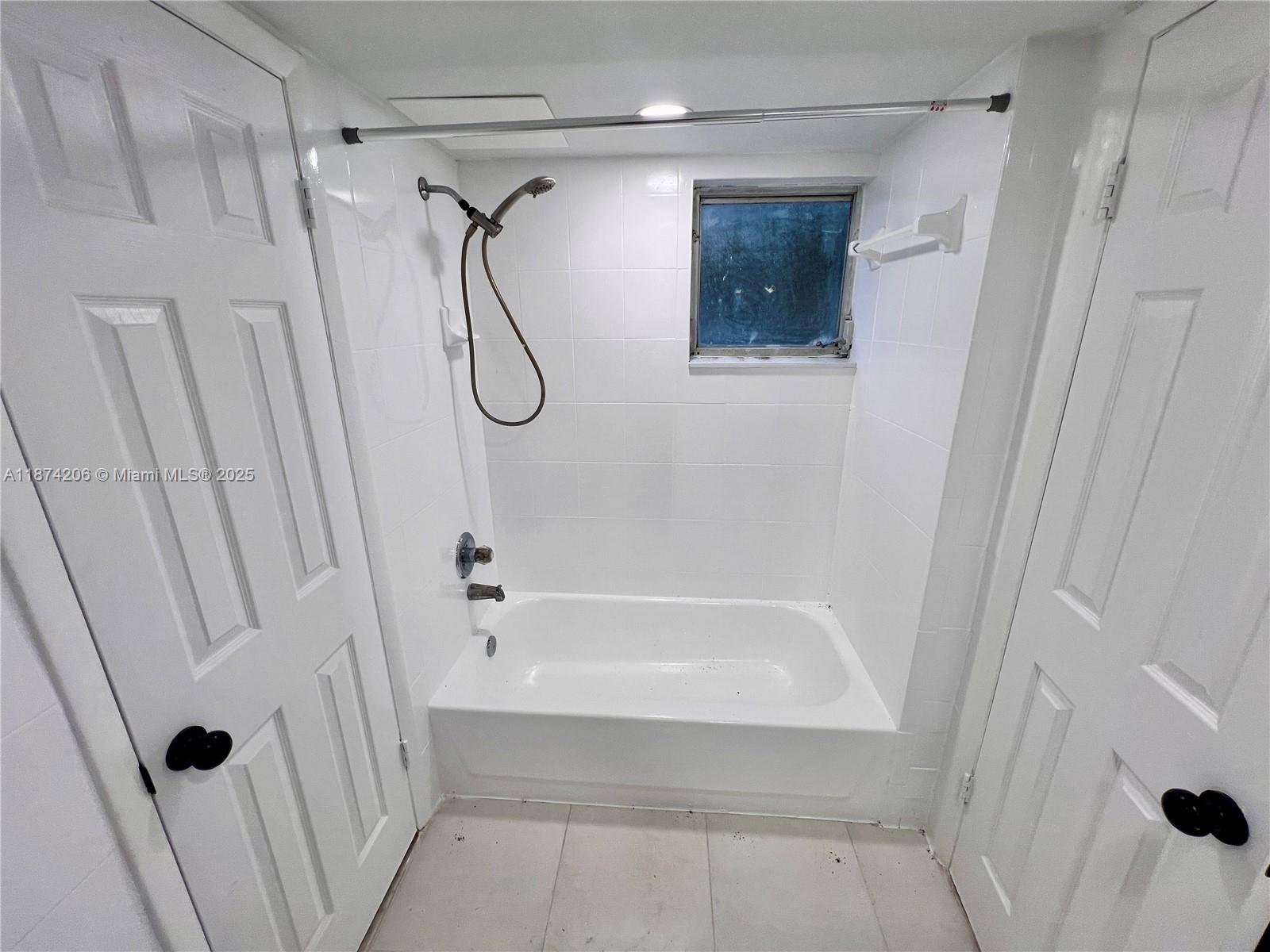 LA BAHIA CONDO - Residential