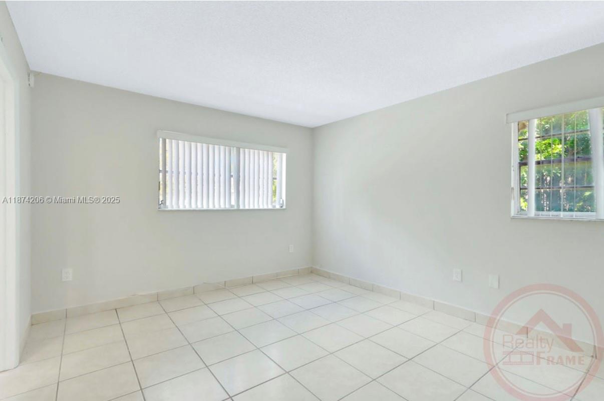 LA BAHIA CONDO - Residential