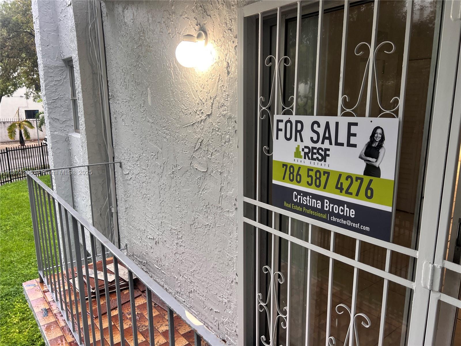 LA BAHIA CONDO - Residential