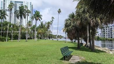 LA BAHIA CONDO - Residential