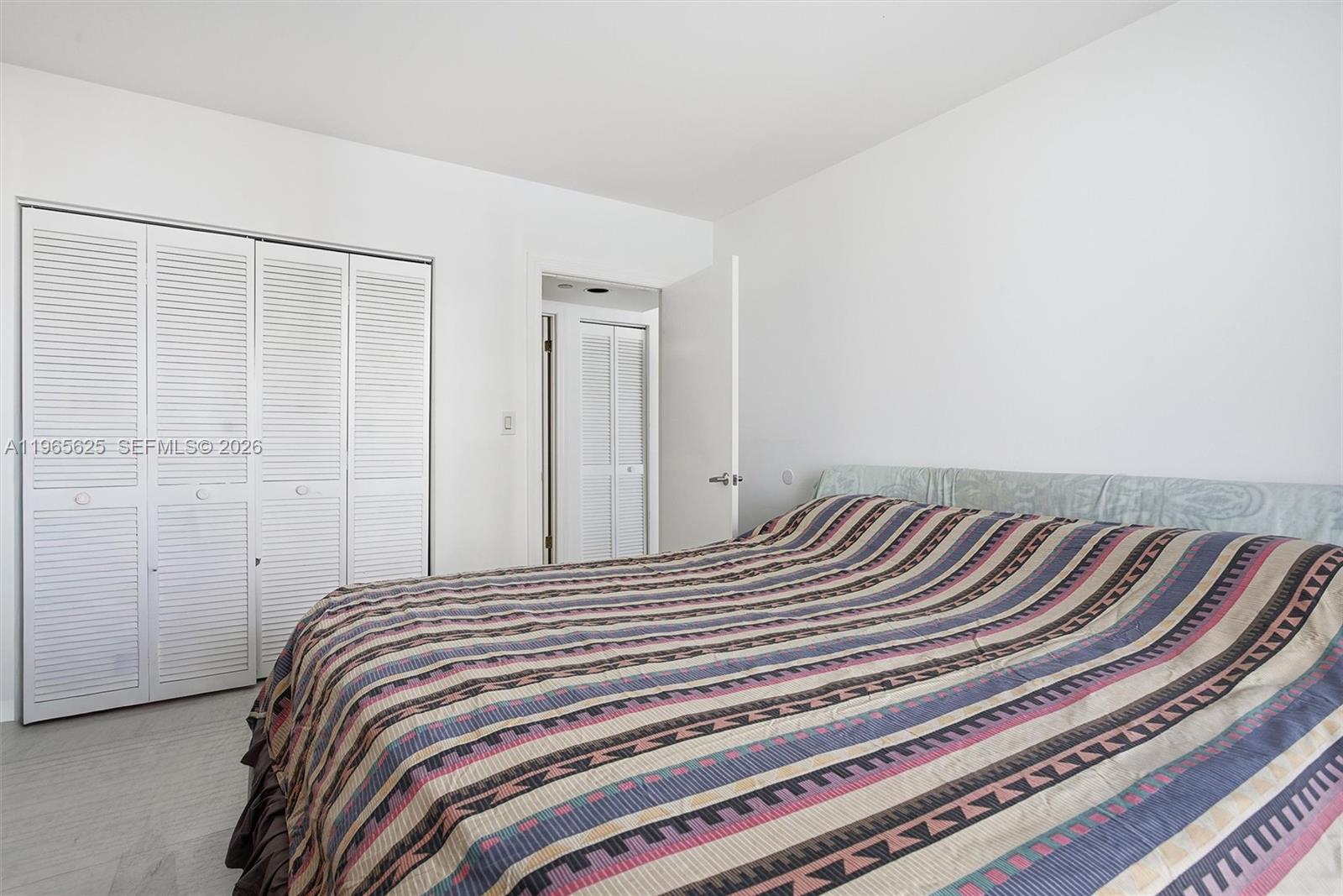 OCEANIA I CONDO - Residential